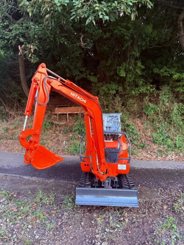 日立　 EX8-2　中古 日立 ミニ油圧ショベル | 稼働時間832h | 8PS | 整備済・即使用可 | ミニユンボ 建設 農業 造園 - Image 6
