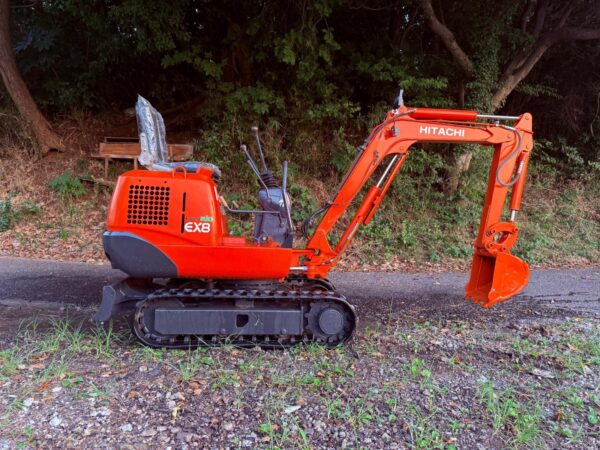 日立　 EX8-2　中古 日立 ミニ油圧ショベル | 稼働時間832h | 8PS | 整備済・即使用可 | ミニユンボ 建設 農業 造園 - Image 10